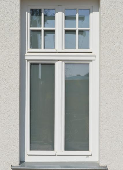 Historischer Bahnhof in Bad Soden mit neuen PaXretro68 Fenstern und Türen ausgestattet