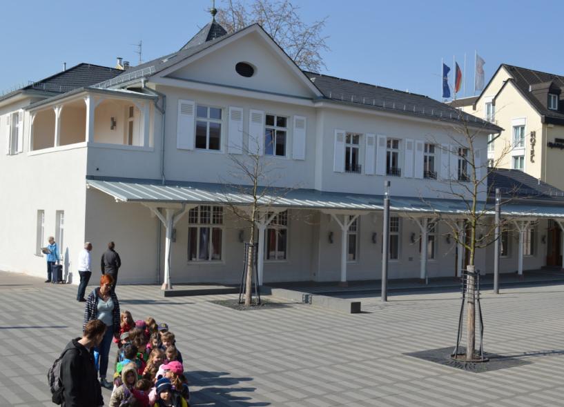 Historischer Bahnhof in Bad Soden mit neuen PaXretro68 Fenstern und Türen ausgestattet