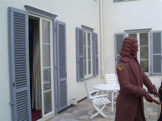 Hotel "Zum Elephant" mit PaXcontur68 aus Eukalyptus in Weimar Nahaufnahme