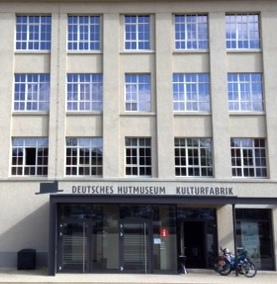 PaXpur58 Fenster aus Lärche für Hutmuseum in Lindenberg