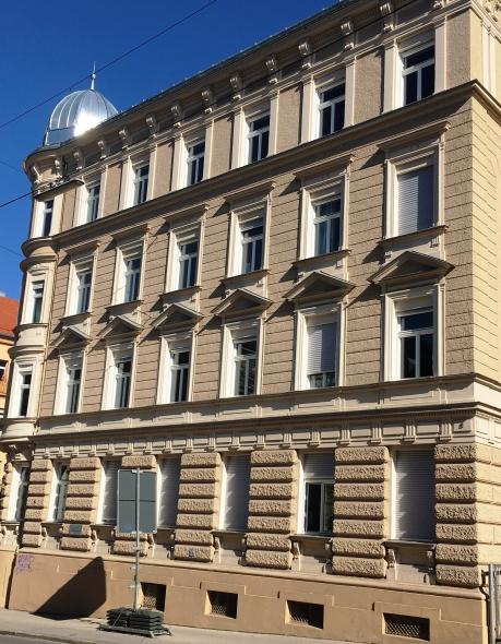 Jahrhundertwendehaus auf dem Klingberg in Augsburg mit PaXretro68 Fenstern aus Fichte