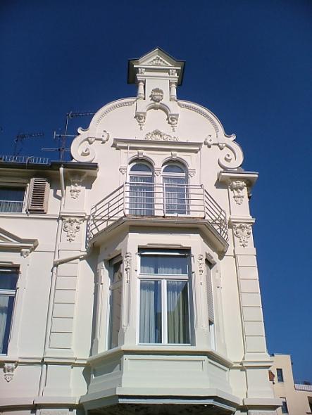 Rekonstruierte Holzfenster PaXcontur68 in Wiesbaden