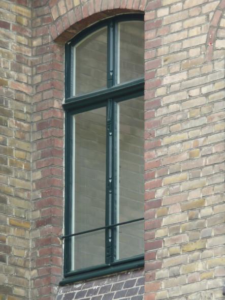 Restaurierung von Bestandsfenstern und teilweise Rekonstruktion in Köln 