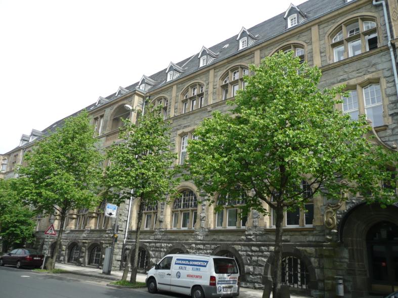 PaXretro68 Eukalyptusfenster für Rathaus in Remscheid