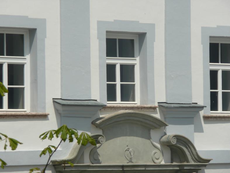 PaXretro58 Holzfenster aus Kiefer für Schlosshotel Herrenchiemsee Nahaufnahme