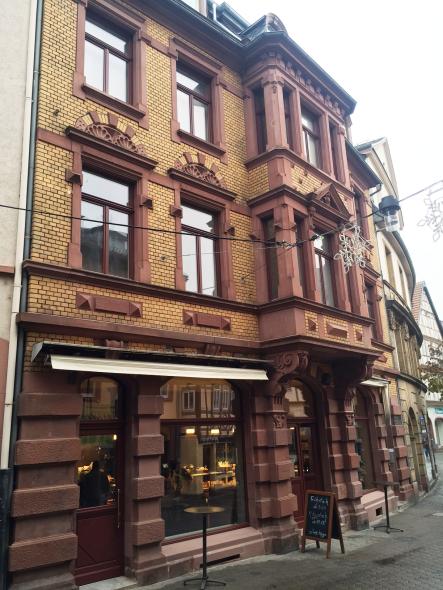 Stadthaus aus der Neorenaissance von 1898 mit PaXcontur68 aus Eukalyptus in Aschaffenburg 