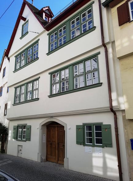 Ausgezeichnete Sanierung eines Fachwerkhauses mit PaXretro58 aus Kiefer in Ulm