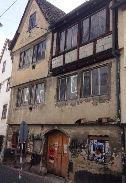 Ausgezeichnete Sanierung eines Fachwerkhauses mit PaXretro58 aus Kiefer in Ulm vorher