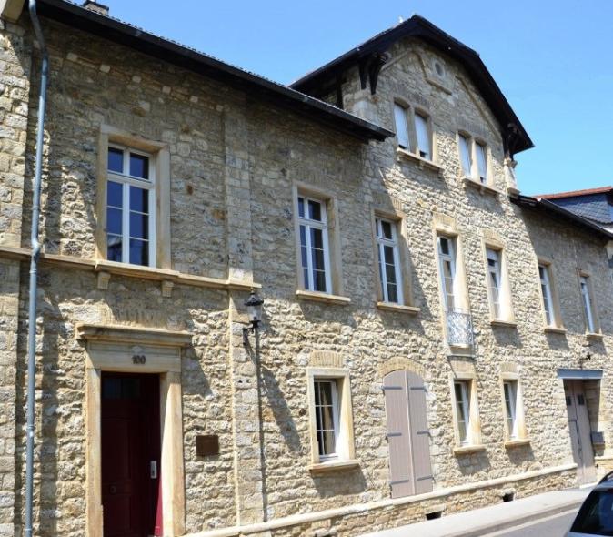 PaXcontur68 aus Meranti für Winzerhaus von 1877 in Ingelheim