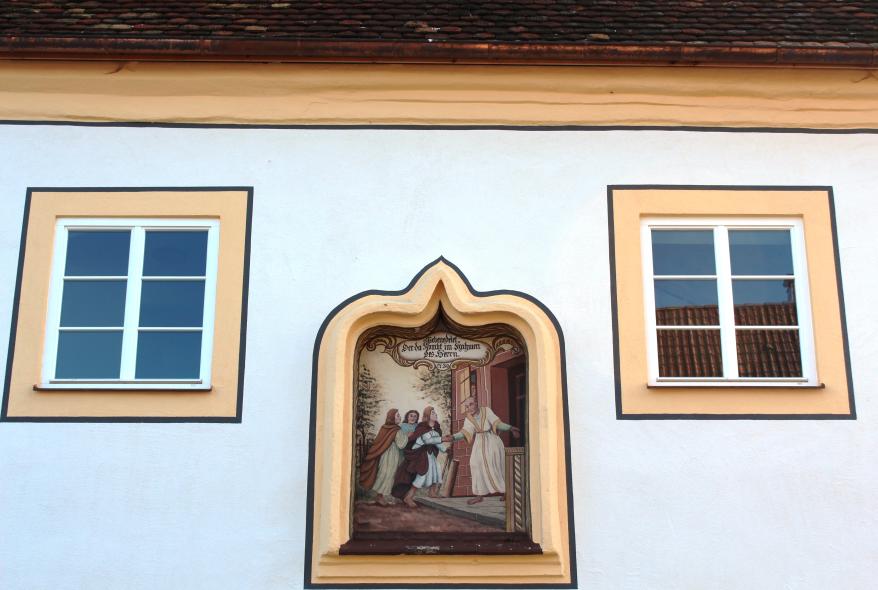 Ehemaliges Gasthaus "Zum Löwen" mit PaXretro68 aus Lärche in Rot an der Rot Nahaufnahme