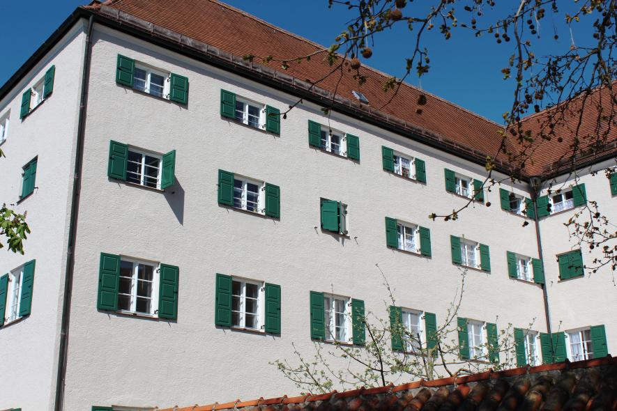 Ehemaliges Kloster Landsberg aus 1500 mit PaX Kastenfenstern aus Fichte