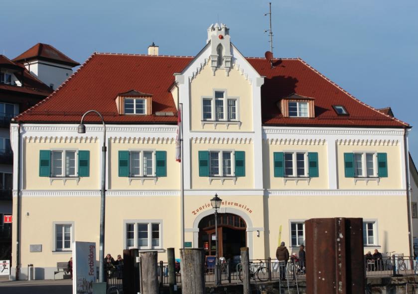 Ehemaliges Zollhaus mit PaXretro68 aus Lärche in Langenargen