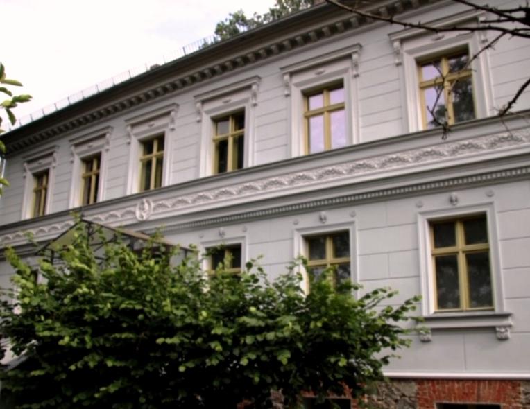 Evangelisches Pfarramt um 1875 mit PaXretro58 aus Eukalyptus in Blankenfelde