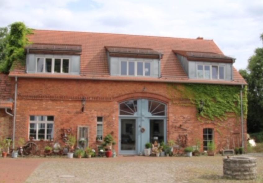 Evangelisches Pfarramt um 1875 mit PaXretro58 aus Eukalyptus in Blankenfelde