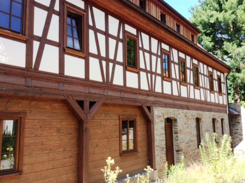 Fachwerkgebäude aus 1900 mit PaXretro68 aus Eiche in Hohenstein-Ernstthal