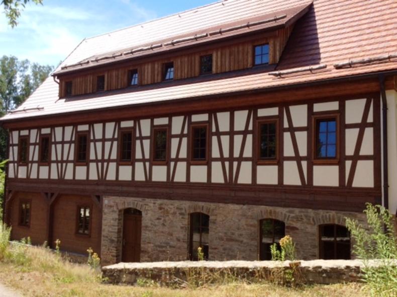 Fachwerkgebäude aus 1900 mit PaXretro68 aus Eiche in Hohenstein-Ernstthal