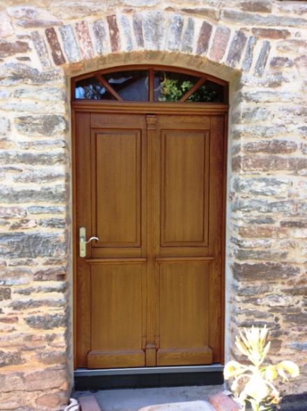 Fachwerkgebäude aus 1900 mit PaXretro68 aus Eiche in Hohenstein-Ernstthal Haustür