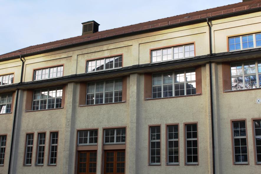 Historische Turnhalle mit PaXretro68 aus Eukalyptus in München