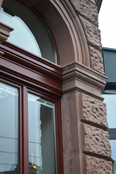 Hotel Eden in Mainz mit PaXcontur68 aus Kiefer Nahaufnahme