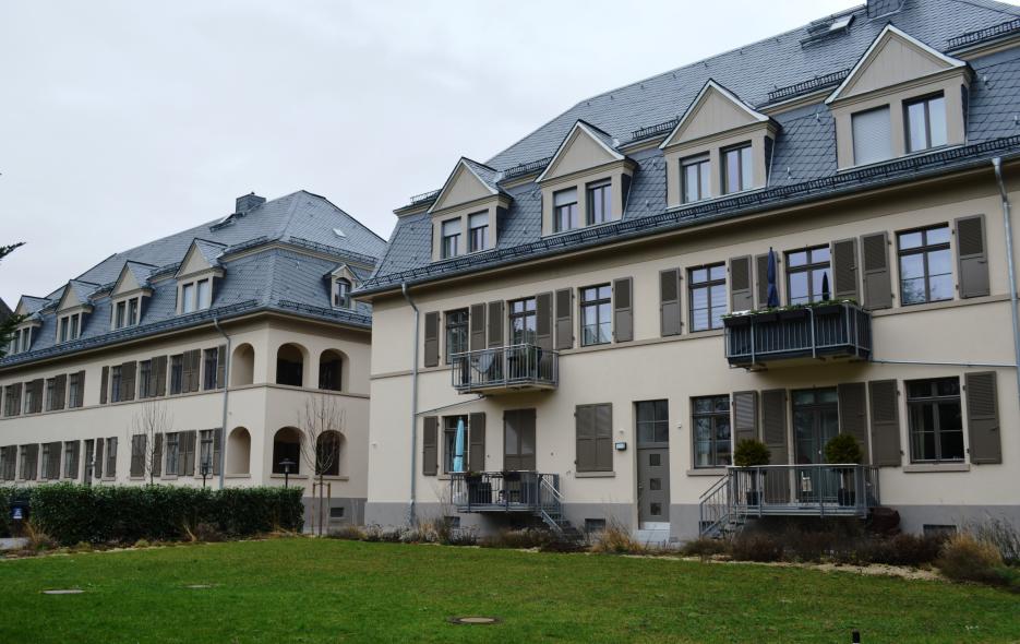 Jahrhundertwendehäuser mit PaXretro68 Fenstern aus Kiefer in Wiesbaden