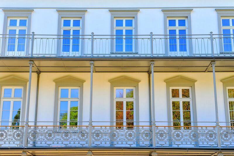 Rathaus Schlangenbad mit PaXretro78 aus Eukalyptus 