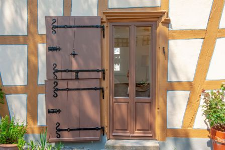 Spätbarockes Fachwerkhaus mit PaXretro58 aus Eukalyptus in Boppard