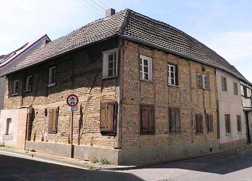 Winkelhofanlage aus dem 16. Jhd mit PaXpur58 aus Eukalyptus in Swistal