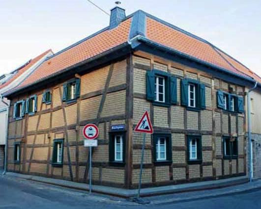 Winkelhofanlage aus dem 16. Jhd mit PaXpur58 aus Eukalyptus in Swistal