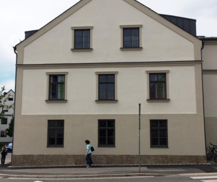 Wohn- und Geschäftshaus um 1857 mit PaXretro58 aus Kiefer in Pfaffenhofen an der Ilm