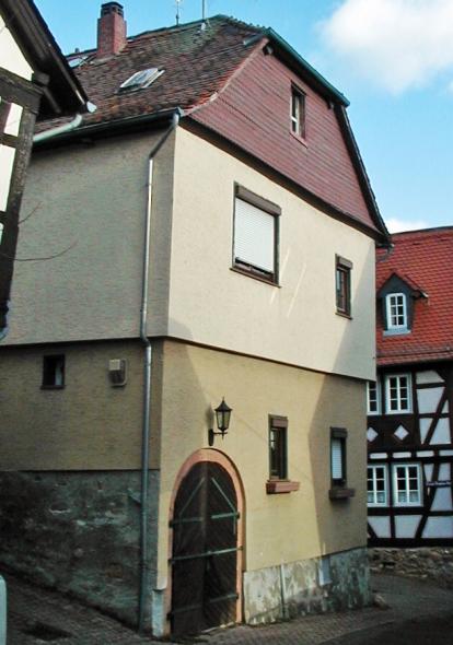 PaXpur58 Fenster aus Kiefer für ein Fachwerkhaus von 1656 in Hofheim vorher