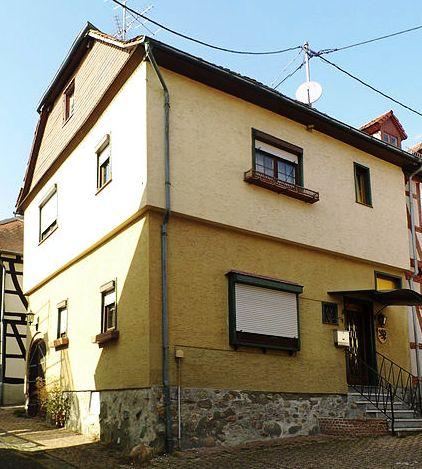 PaXpur58 Fenster aus Kiefer für ein Fachwerkhaus von 1656 in Hofheim vorher