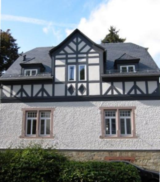 Denkmalfenster PaXretro58 für ehemaliges Rathaus in Kronberg