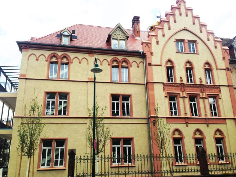 PaXpur58 aus Eukalyptus für neogotisches Feierabendhaus in Darmstadt