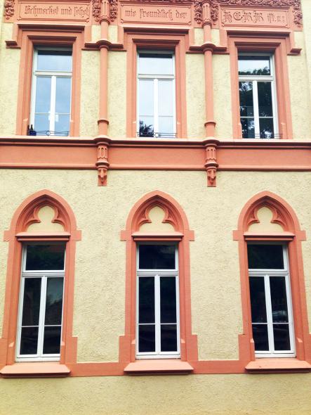 PaXpur58 aus Eukalyptus für neogotisches Feierabendhaus in Darmstadt