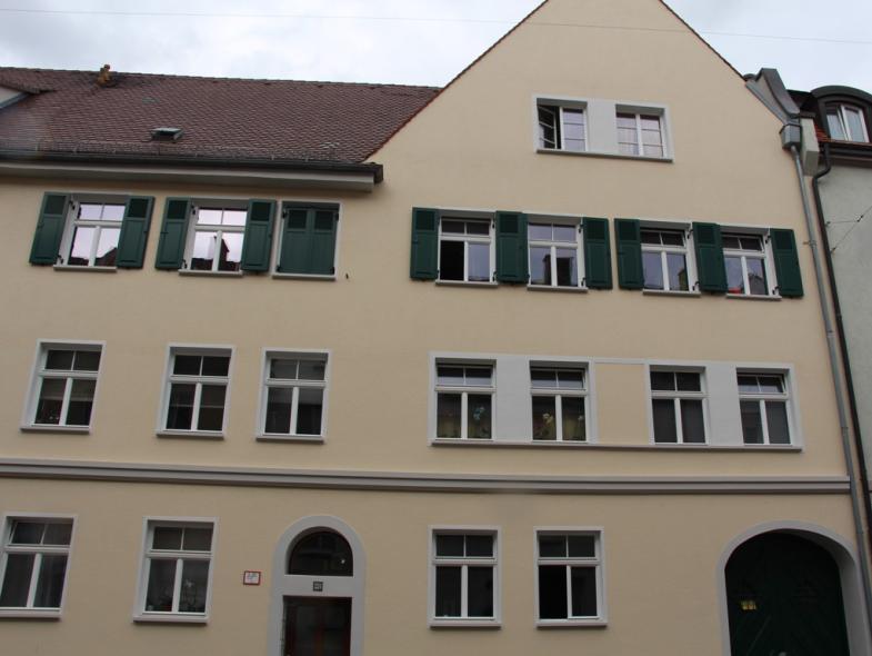 Denkmalfenster PaXretro58 aus Eukalyptus in Wohnanlage aus den 1920ern in Ulm