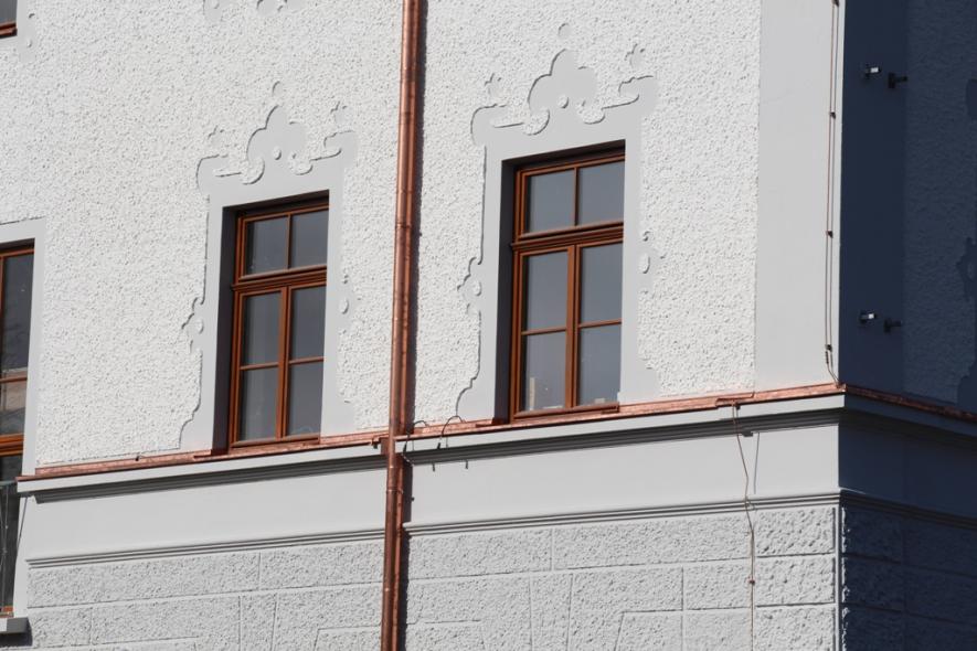 PaXcontur68 für zu Kindergarten umgebautem Gasthof in Lenggries Detailaufnahme