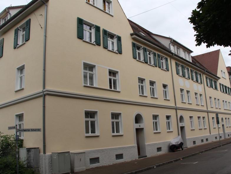 Denkmalfenster PaXretro58 aus Eukalyptus in Wohnanlage aus den 1920ern in Ulm