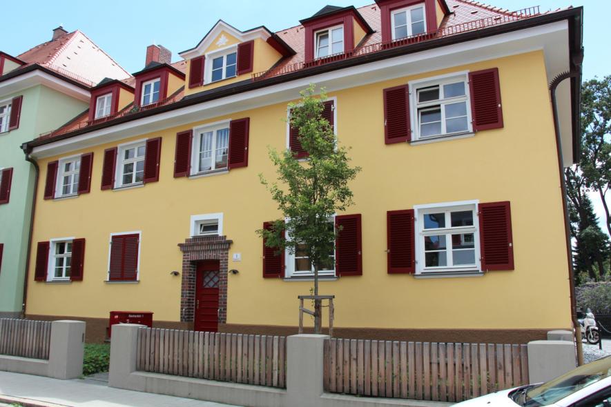 PaXcontur68 Fenster aus Eukalyptus für Baugenossenschaftssiedlung in Erlangen