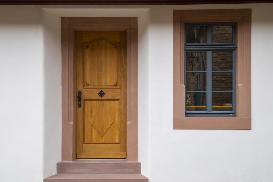 Historische Mühle mit PaXpur58 aus Lärche in Walluf Nahaufnahme