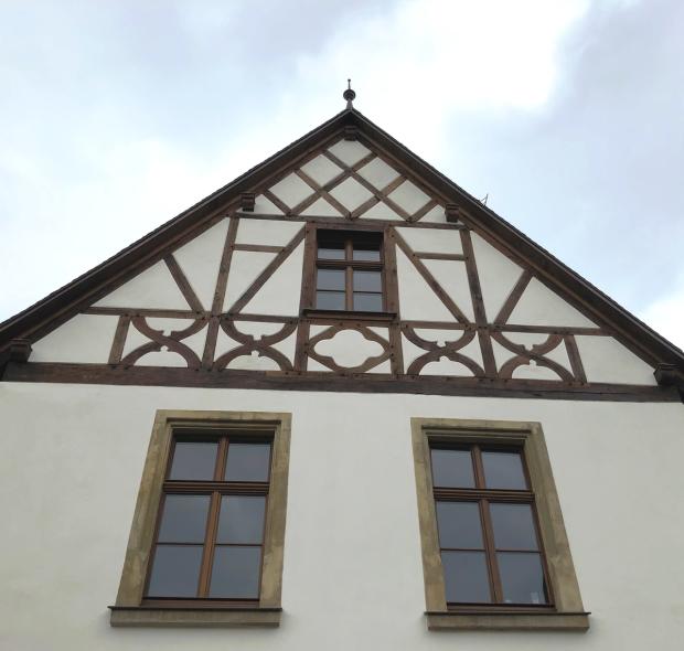 PaXretro58 aus Eiche für ehemaliges Schulgebäude in Solingen