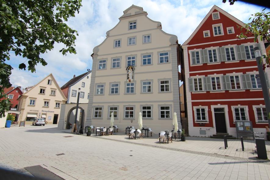 PaXretro68 Fenster aus Fichte für Stiftsherrenhaus in Ellwangen