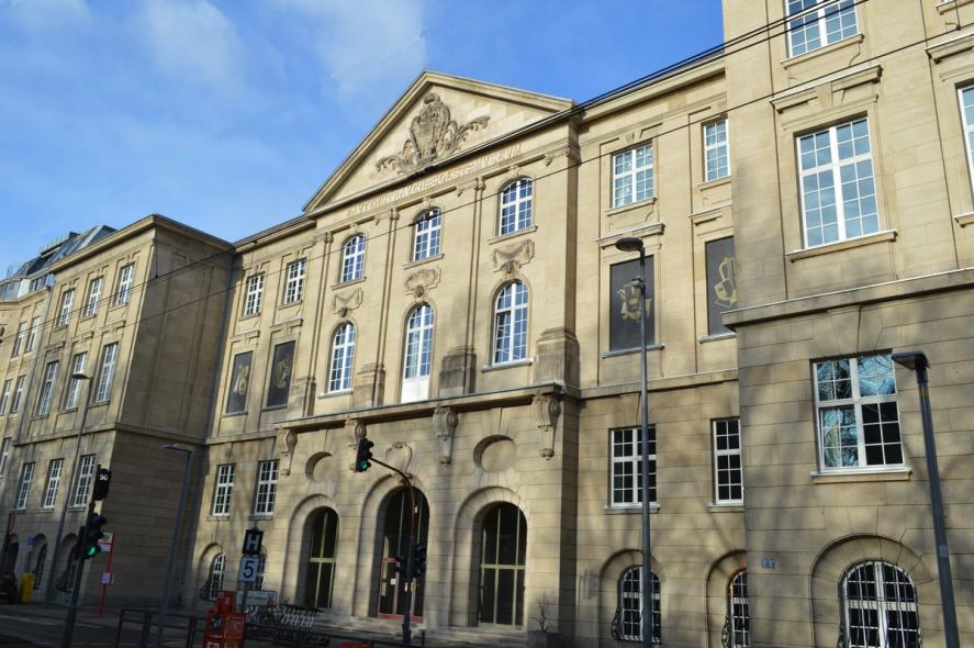 PaXretro78 aus Eiche für Museumsgebäude in Köln