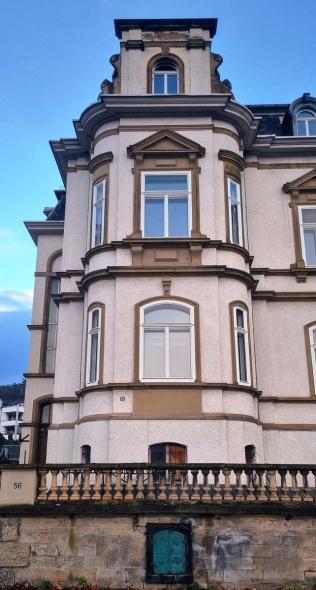 PaXsimplex45 aus Meranti für schlossartiges Doppelwohnhaus in Bingen am Rhein