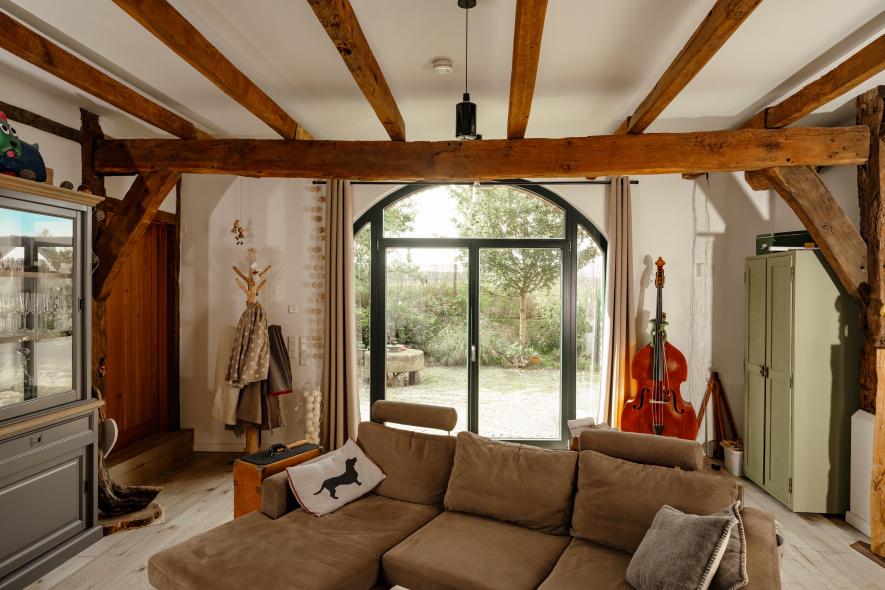 Holz-Haustür mit Lichtausschnitt und Sprossenfenster in Viersen Innenansicht