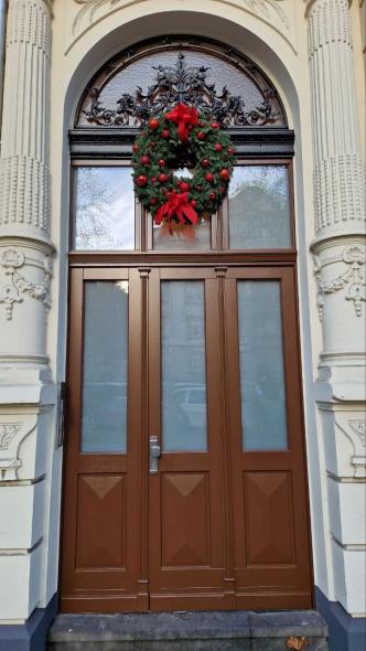 Haustür mit Rundbogen in Wiesbaden 