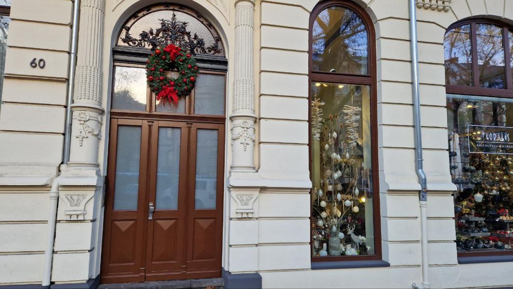 Haustür mit Rundbogen in Wiesbaden 