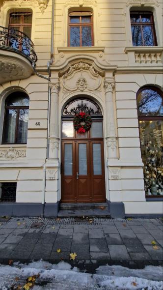 Haustür mit Rundbogen in Wiesbaden 