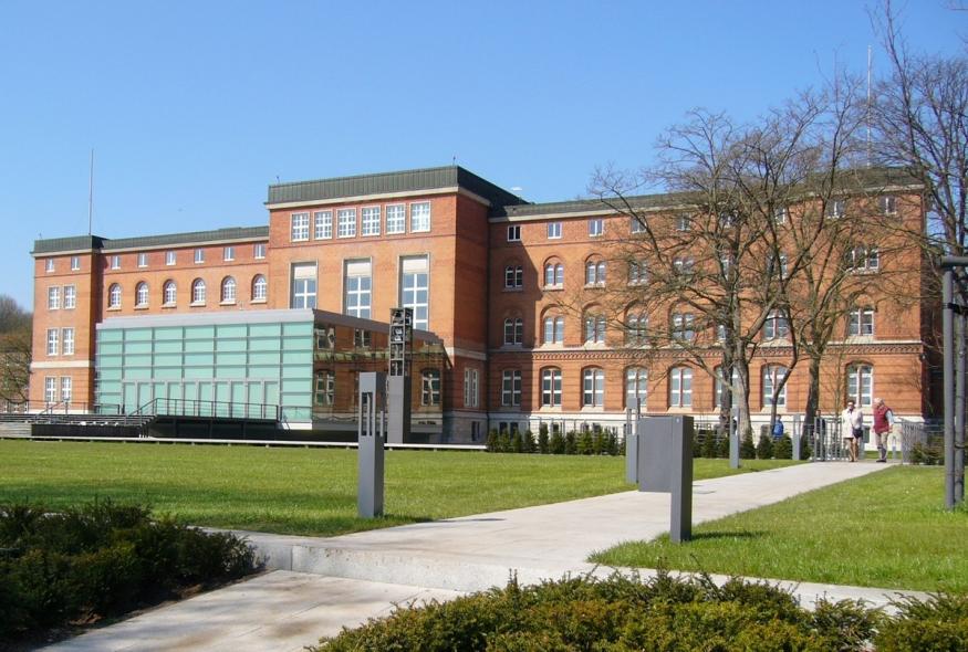 Preußisches Marineschloss in Kiel mit PaXcontur68 