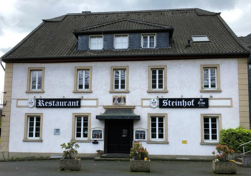 PaXcontur68 aus Lärche für Barockes Steinhaus in Overath