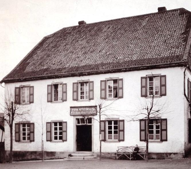 PaXcontur68 aus Lärche für Barockes Steinhaus in Overath historisches Bild 